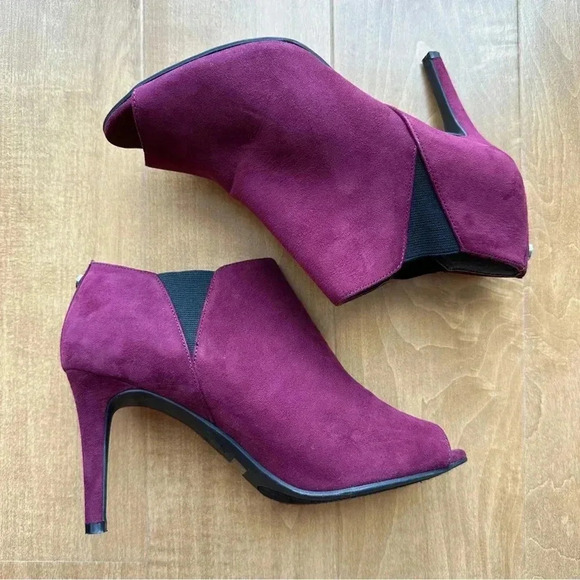 Unisa Faux Suede Un Saffyre Peep Toe Heeled Booties, Red Wine/Berry, Size 8M - Picture 3 of 11